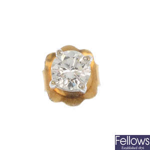 An 18ct gold brilliant-cut diamond single stud earring.