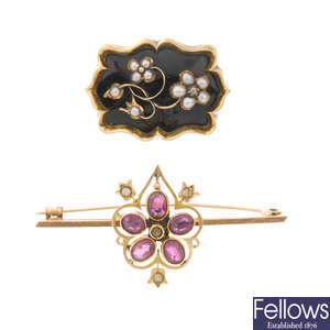 A late Victorian gold, enamel, split pearl and diamond memorial brooch and an early 20th century gold gem-set brooch.