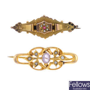 Two late 19th to early 20th century 9ct gold gem-brooches.