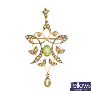 An early 20th century 9ct gold split pearl and peridot pendant.