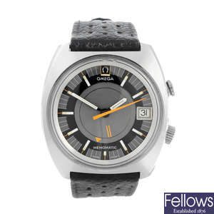 OMEGA - a gentleman's stainless steel Seamaster Memomatic wrist watch.