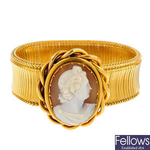 A mid Victorian gold, shell cameo bracelet.