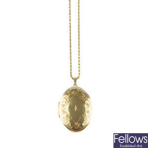 A 9ct gold locket and 9ct gold chain.