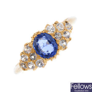 A sapphire and colourless sapphire ring.