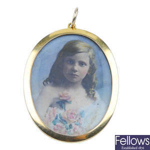 An early 20th century 15ct gold portrait pendant.