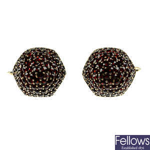 A pair of garnet earrings. 