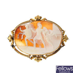 A late Victorian gold mounted shell cameo brooch.