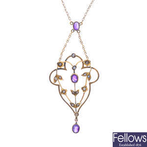 An early 2oth century 9ct gold amethyst and split pearl necklace.