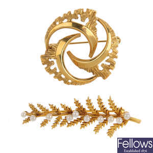 Two mid 20th century 9ct gold brooches.