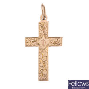 An early 20th century 9ct gold cross pendant.