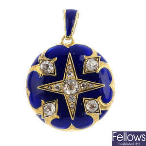 A diamond enamel pendant