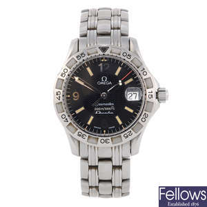 OMEGA - a gentleman's stainless steel Seamaster Omegamatic bracelet watch.