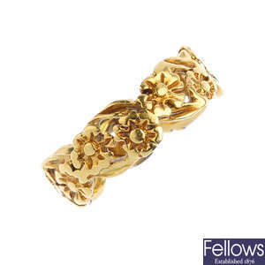 A 1970s 18ct gold band ring.