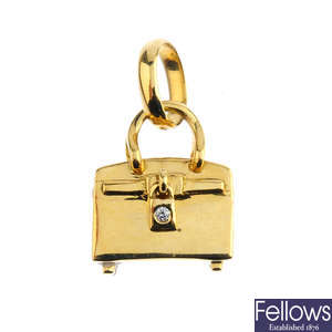 LINKS OF LONDON - an 18ct gold briefcase charm.
