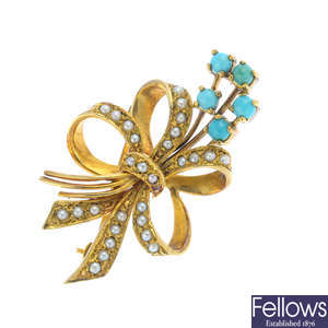 A 9ct gold split pearl and turquoise brooch.