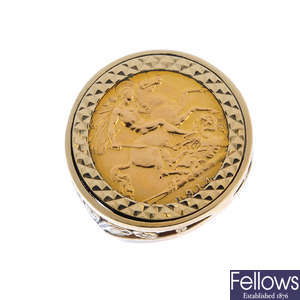 A 9ct gold full sovereign ring.