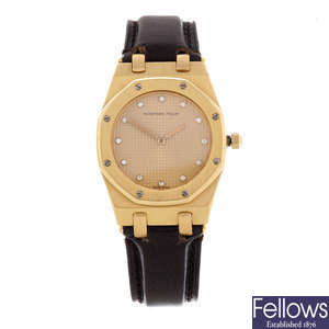 AUDEMARS PIGUET - a gentleman's 18ct yellow gold Royal Oak wrist watch.