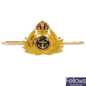 An early 20th century 15ct gold Royal Naval Reserve enamel brooch.