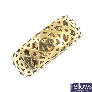 TIFFANY & CO. - an 18ct gold 'Marrakesh' ring, by Paloma Picasso for Tiffany & Co.