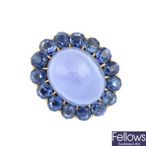 A star sapphire and sapphire cluster ring.