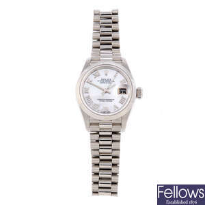 ROLEX - a lady's platinum Oyster Perpetual Datejust bracelet watch.