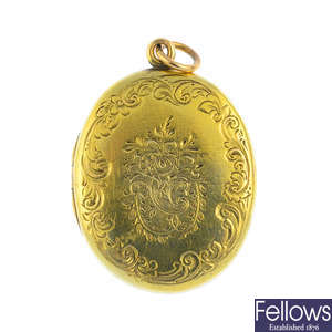 A late Victorian gold locket.