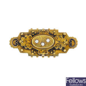 A late Victorian gold split pearl brooch.
