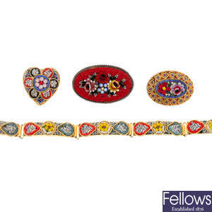 Twenty-one items of micro mosaic jewellery.