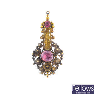 An early Victorian gold gem-set jewellery component.