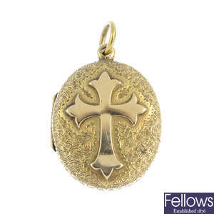 A late Victorian gold locket pendant.