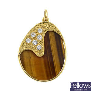 An 18ct gold tiger's-eye and diamond pendant.