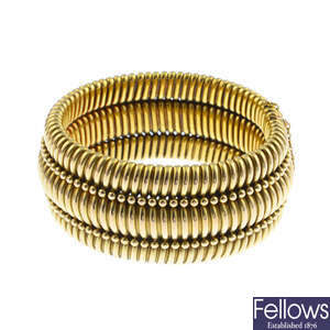 A late Victorian 18ct gold bracelet.