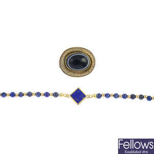 A late Victorian gold agate brooch and a lapis lazuli necklace.