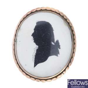 A portrait silhouette ring.