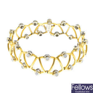 An 18ct gold diamond bracelet.