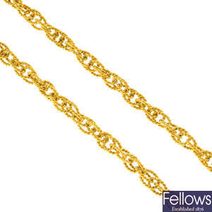 KUTCHINSKY - a 1970s 18ct gold necklace.