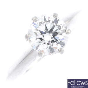 TIFFANY & CO. - a platinum diamond single-stone ring.