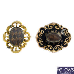 Two late Victorian gold mourning brooches.