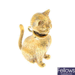 A 9ct gold charm.