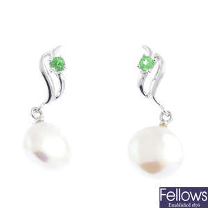 Three pairs of 18ct gold green garnet and cultured freshwater pearl earrings.