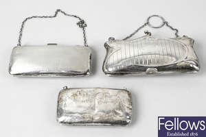 A selection of miscellaneous small silver & novelty items, etc.