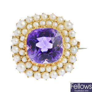 Two gem-set rings and an early 20th century gold, amethyst and split pearl brooch.