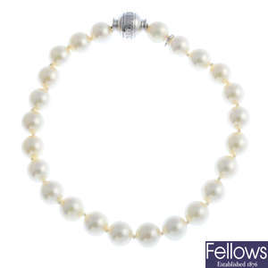 MIKIMOTO - a cultured pearl single-strand bracelet.