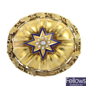 A late Victorian gold split pearl and enamel memorial brooch.