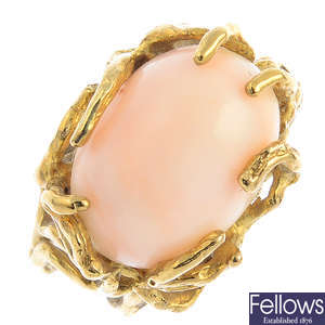 A 1970s 9ct gold coral ring.