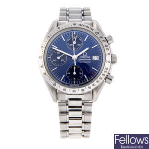 OMEGA - a gentleman's stainless steel Speedmaster chronograph bracelet watch.