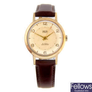 SMITHS - a gentleman's 9ct yellow gold Everest wrist watch.