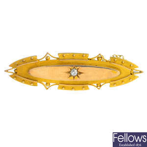 A late Victorian 18ct gold diamond brooch.