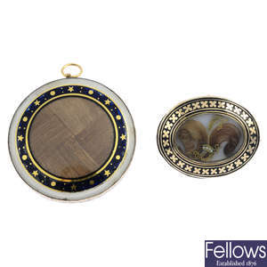 Two 19th century gold and enamel mourning jewellery items.