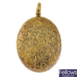 A late Victorian 18ct gold locket.
